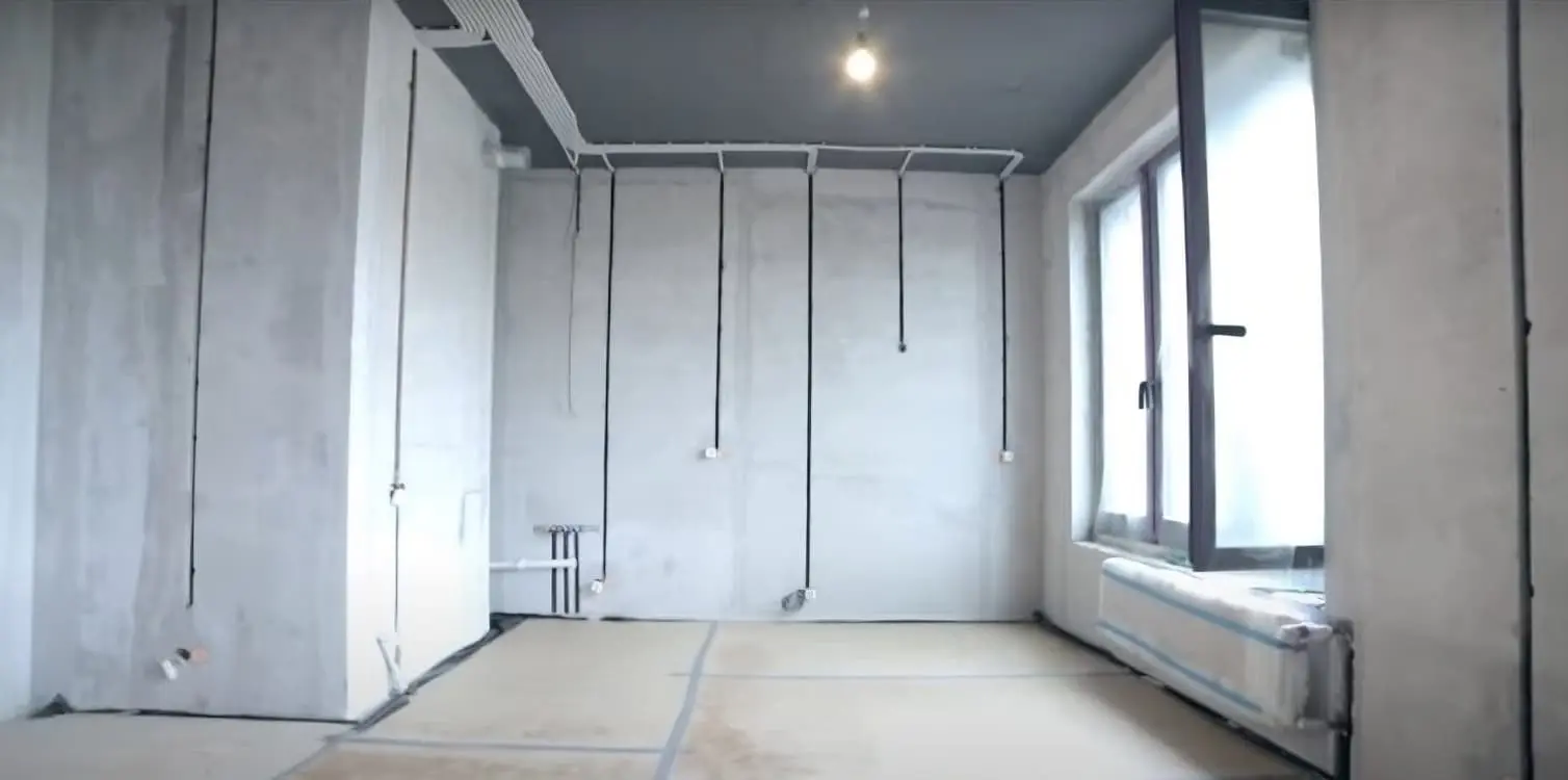 კედელში ჩამონტაჟებული როზეტები და ჩამრთველები